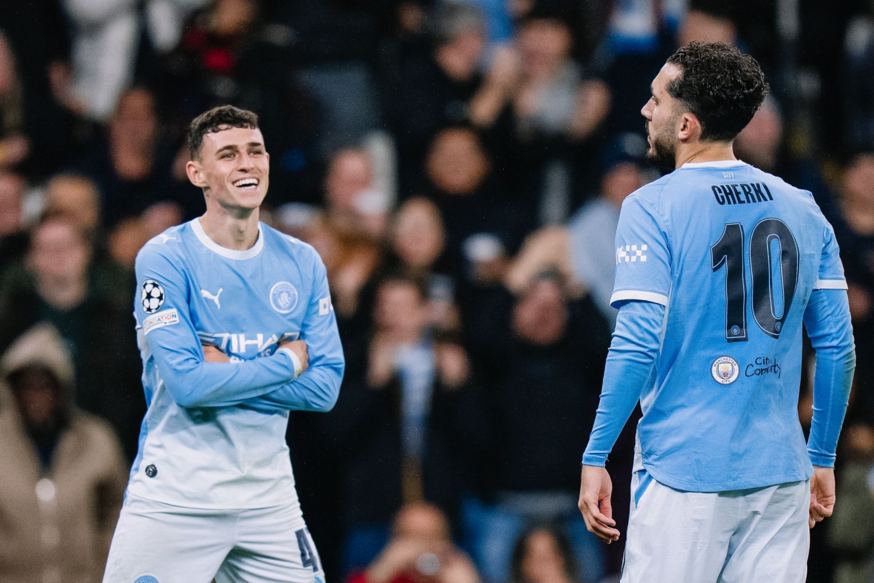 Com ex-Palmeiras titular e brilho de Foden, City goleia AEK pela Champions League