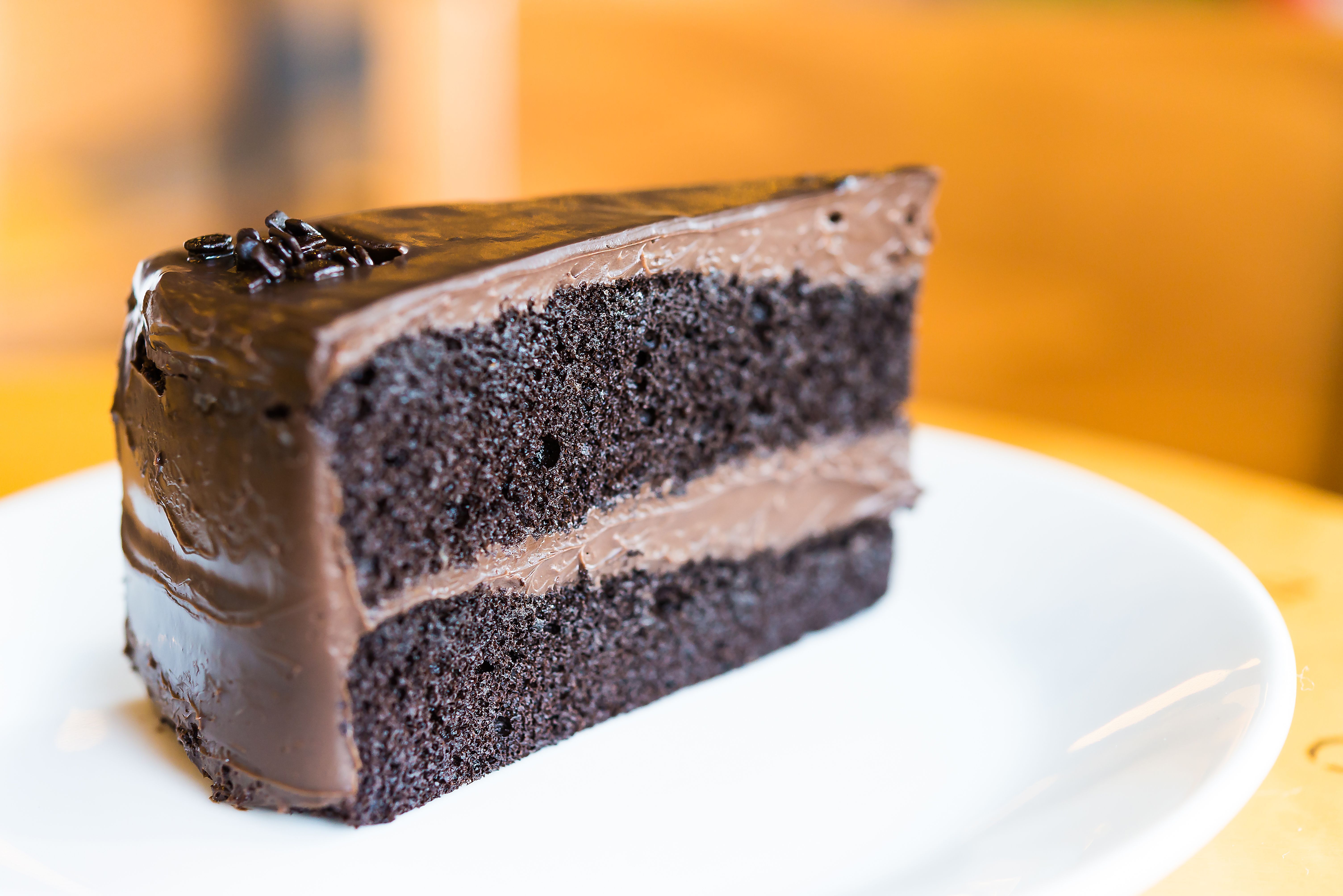 Sobremesa para o almoço, bolo de chocolate fit com aveia e cacau