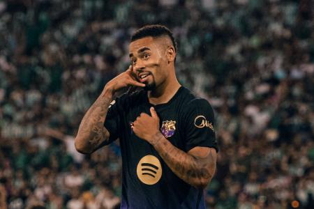 Gabriel Jesus marcou um dos gols do Barcelona sobre o Betis
