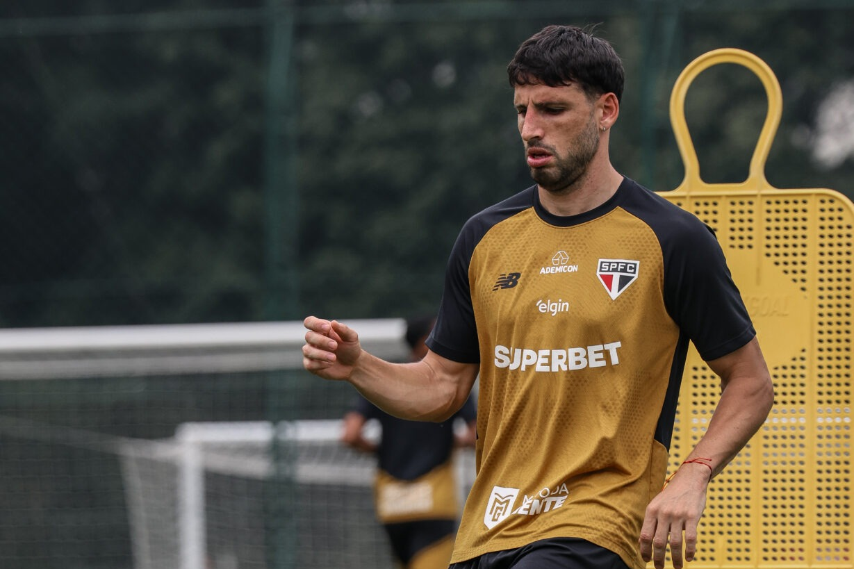 Sem quatro jogadores, São Paulo treina de olho no Cruzeiro; as opções de Dorival