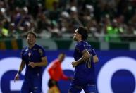 Palmeiras vence RB Bragantino e reassume liderança provisória do Brasileiro