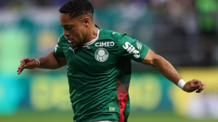 Palmeiras sente falta de Vitor Roque? Ataque cai sem presença do centroavante