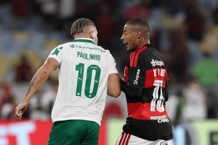 Paulinho e De La Cruz em Palmeiras x Flamengo no primeiro turno