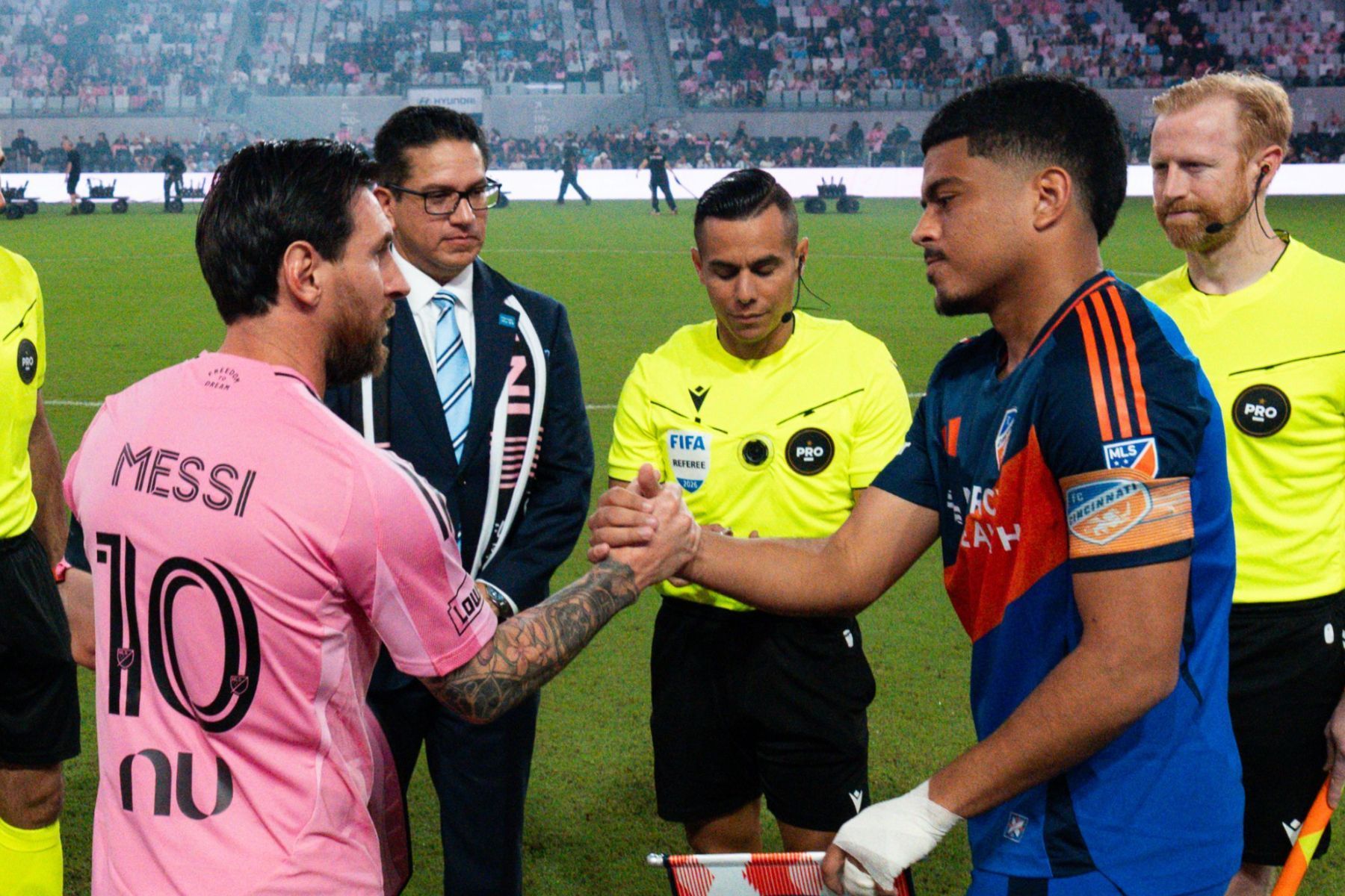 Cria do Vasco e ex-alvo do Flamengo iguala recorde que só Messi possui na MLS