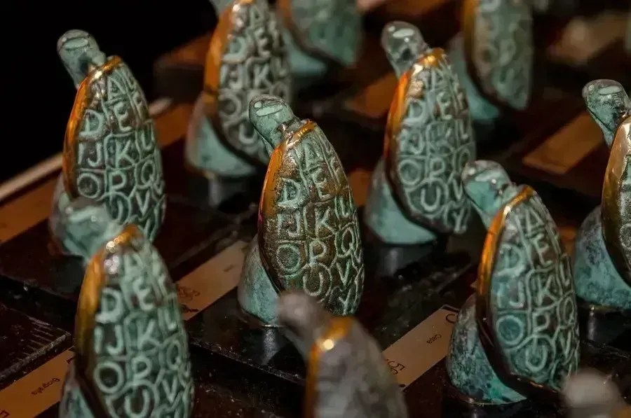 Ruy Castro vence Livro do Ano no Prêmio Jabuti pela segunda vez consecutiva