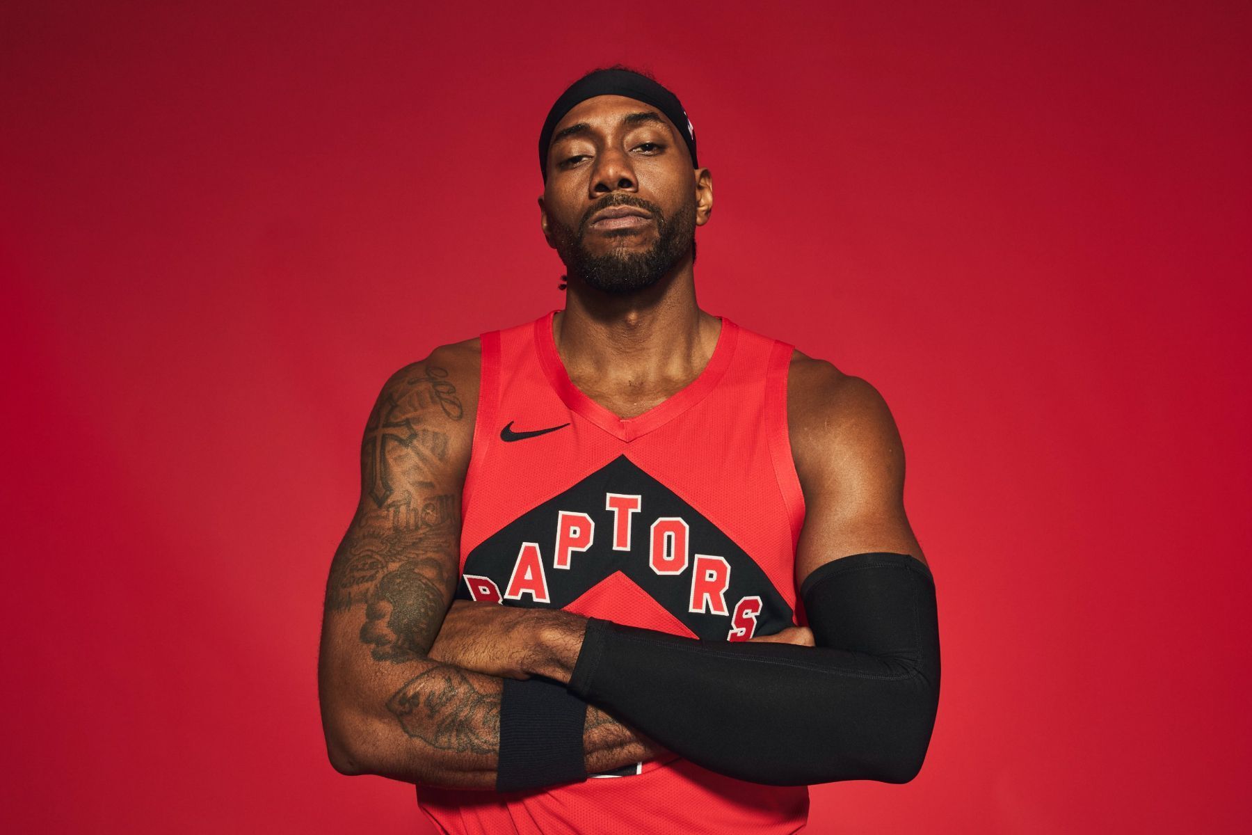 Astro da NBA, Kawhi Leonard se lesiona após dois jogos nos Raptors e manda recado