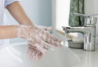 Como lavar as mãos corretamente? Veja o passo a passo recomendado pela OMS