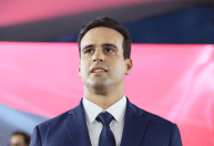 Lucas Ribeiro é reeleito governador da Paraíba com 64,34% dos votos