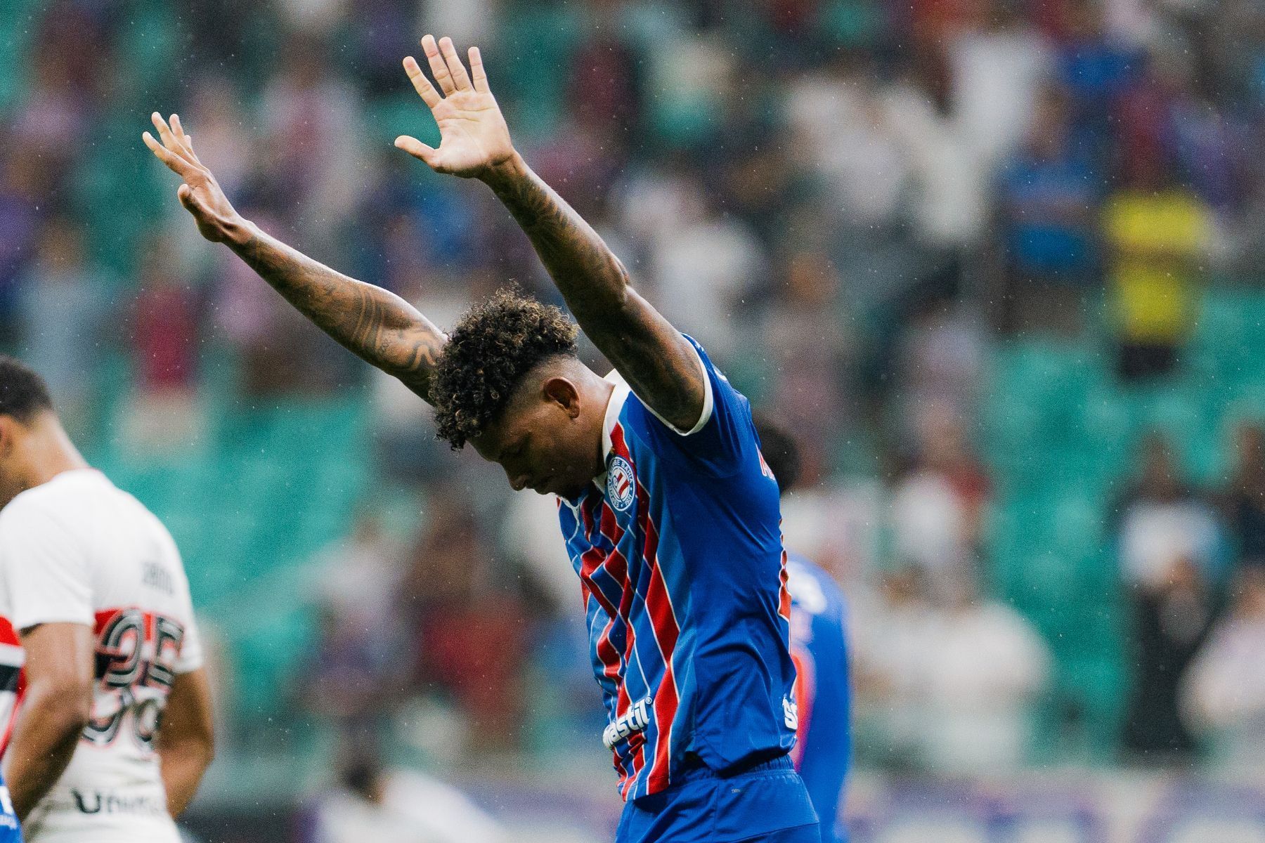 Herói do Bahia contra o São Paulo pede desculpas à torcida após polêmica com Neymar