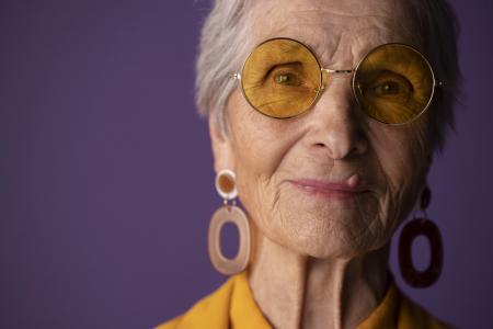 A moda pode acompanhar diferentes fases da vida sem limitar escolhas por idade.