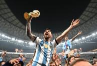 Lionel Messi se aposenta da Seleção Argentina: relembre todos os títulos