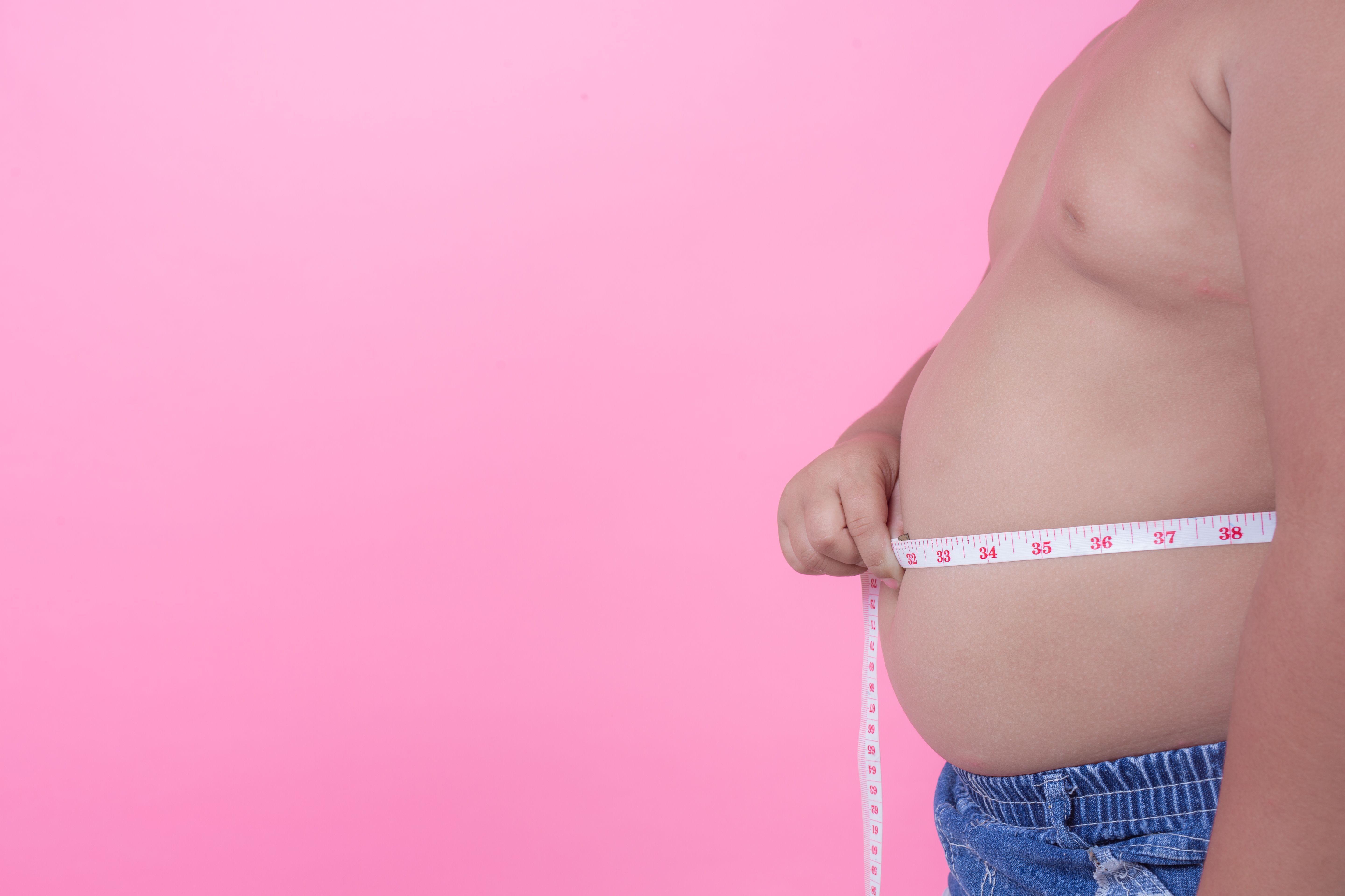 OMS lança guia de enfrentamento à obesidade em crianças e adolescentes; veja o que muda