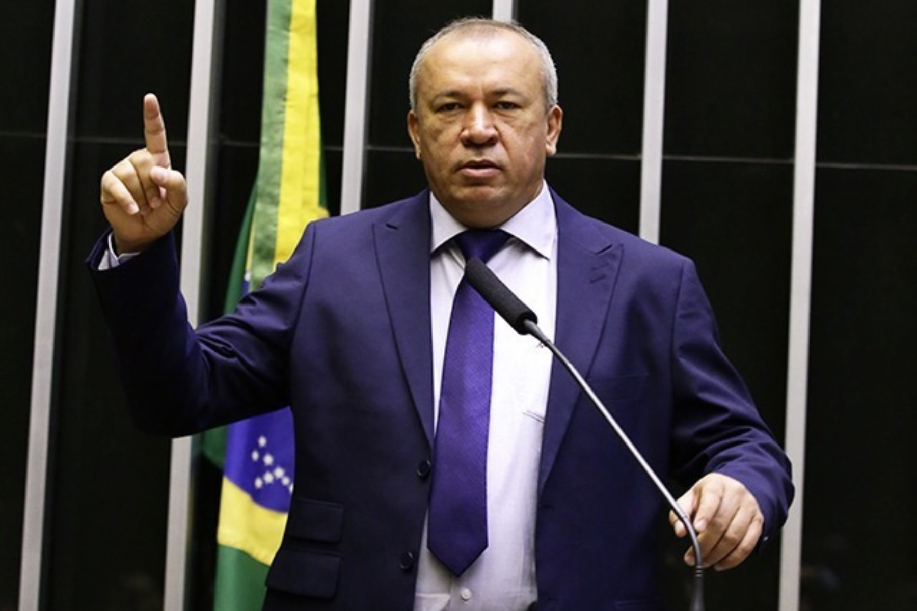 Conheça Paulo Guedes, do PT, eleito deputado federal por Minas Gerais
