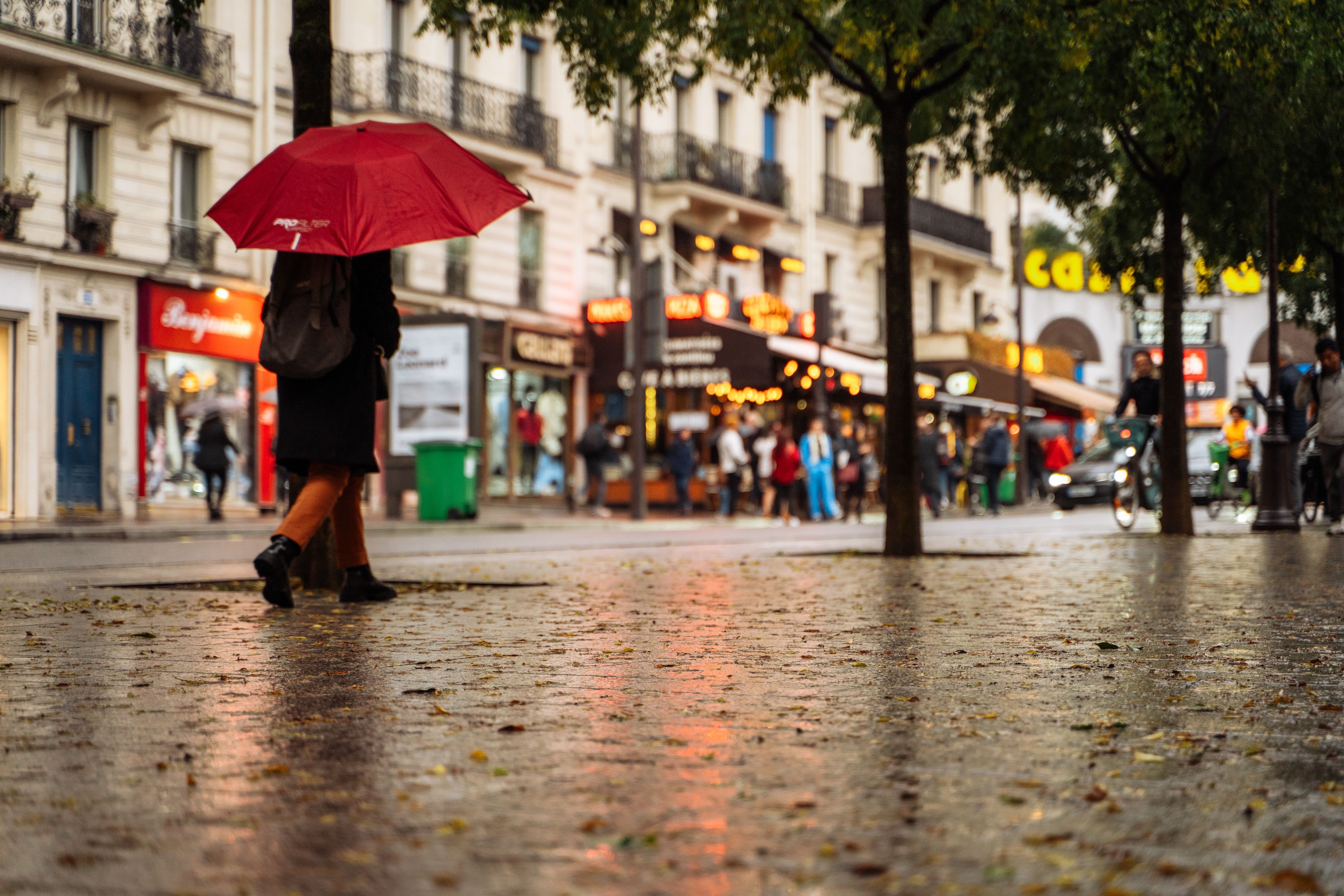 Airbnb lança seguro que prevê indenização por dias de chuva nas férias
