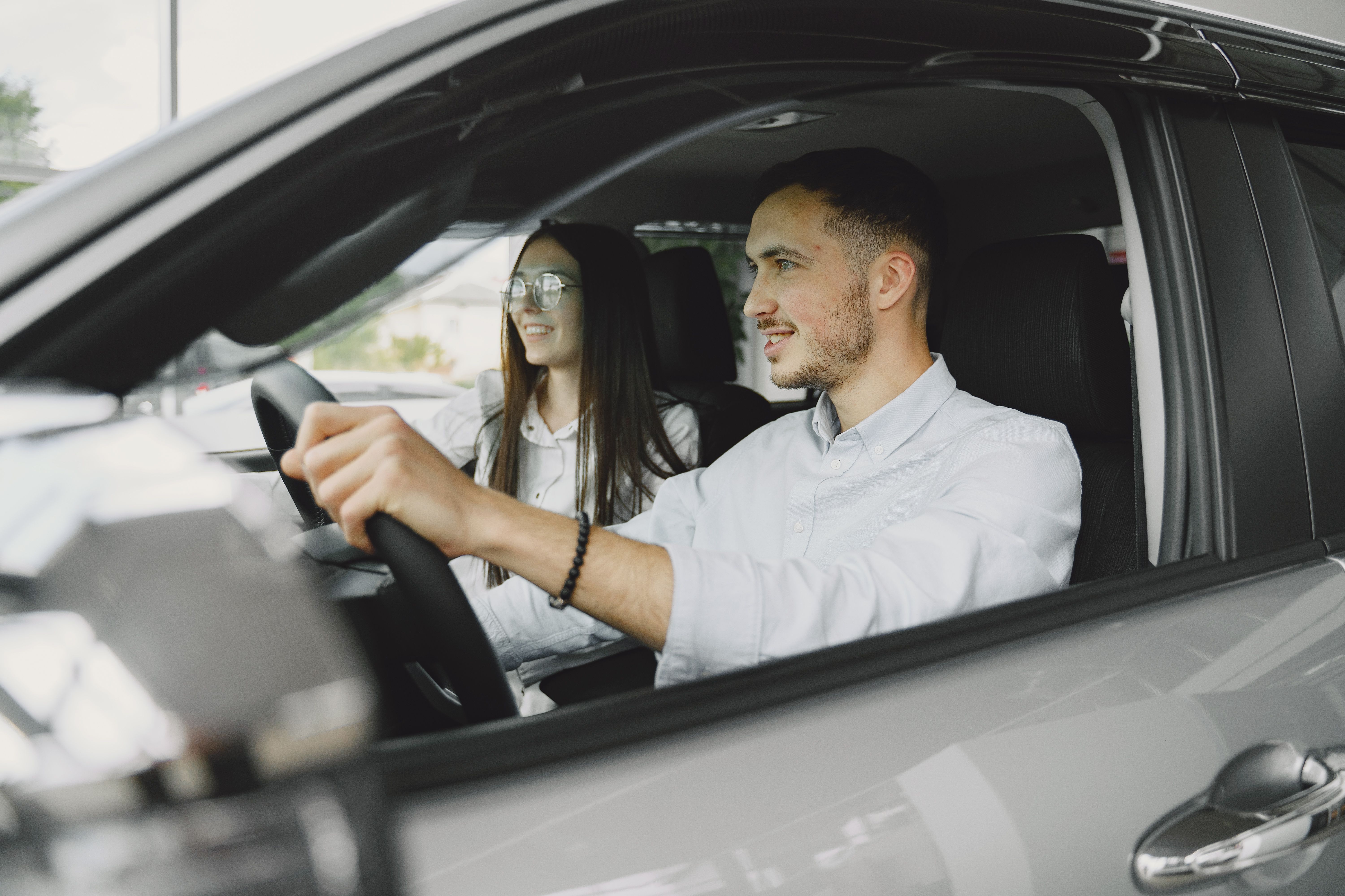 Seguro auto digital: como funciona o atendimento pelo celular