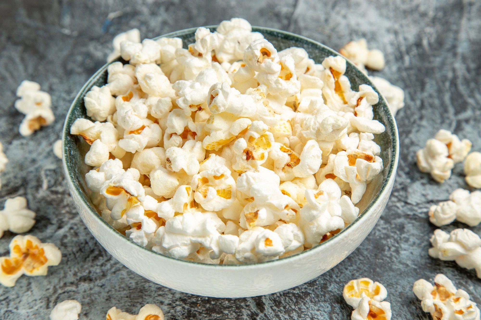 Pipoca perfeita em casa: 4 conselhos de ouro e receita doce com canela