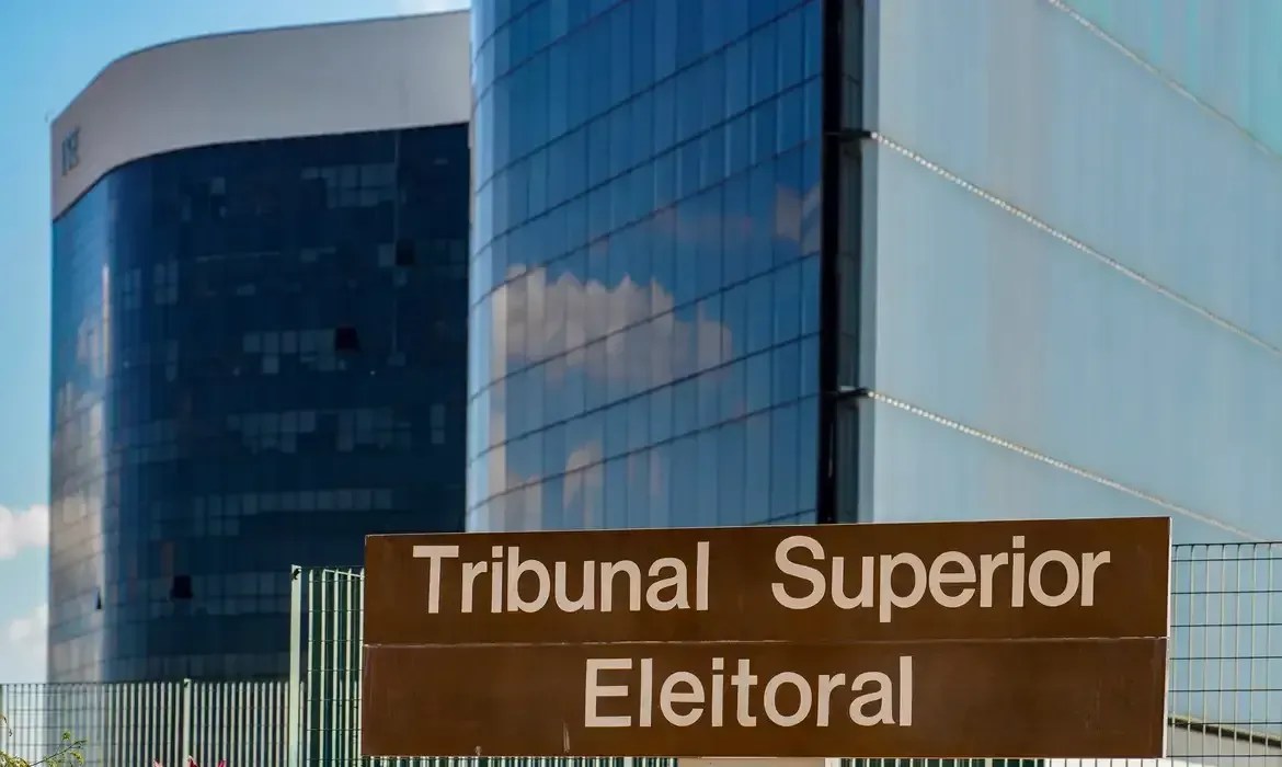 Como é feita a auditoria das urnas eletrônicas no domingo de eleição no segundo turno