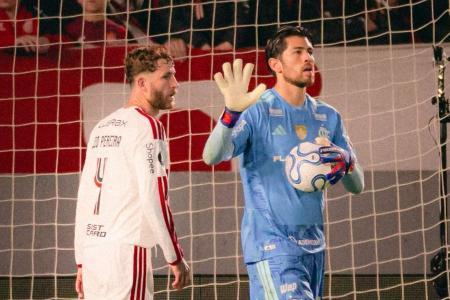 Rossi em ação pelo Flamengo na semifinal da Libertadores