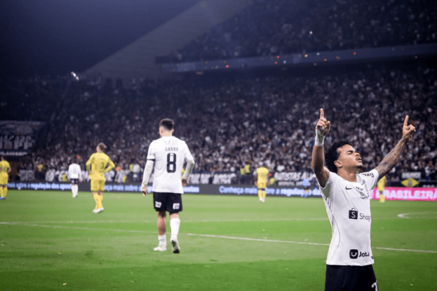 Corinthians reduz risco de rebaixamento à Série B após voltar a vencer; veja porcentagens