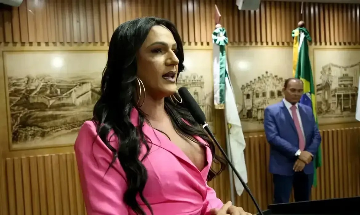 Candidatas trans eleitas ampliam representação na Câmara dos Deputados; Antra comemora avanço