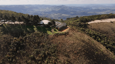 Terras raras e minerais críticos