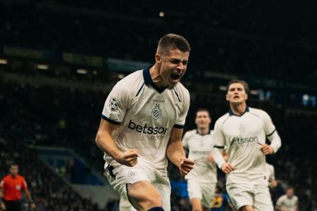 Tressoldi celebra um de seus três gol no San Siro