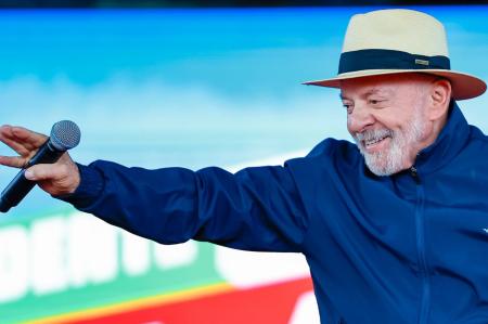 Lula promete Pé-de-Meia Universitário com R$ 700 mensais se for reeleito