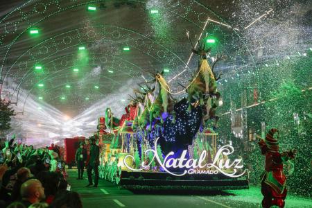 Gramado transforma-se em um parque natalino a céu aberto no Natal mais longo do mundo