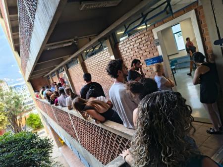 Votação na PUC do Coração Eucarístico, em BH