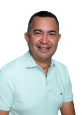 Wanderley Milhomem (van Van)